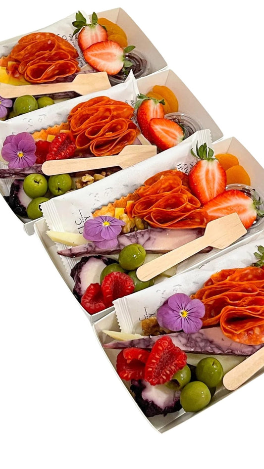 #charcuterie #cheeseandcharcuterie #charcuteriebox #cheeseandcharcuteriebox #adultlunchable #picnicbox